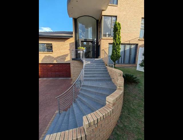 5 BEDROOM HOUSE FOR SALE IN MEYERSDAL NATURE ESTATE